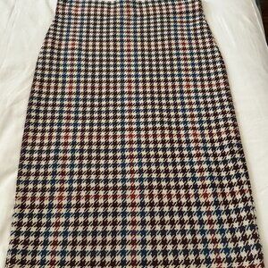 Ann Taylor Factory Houndstooth Midi Pencil Skirt – New / Never Worn